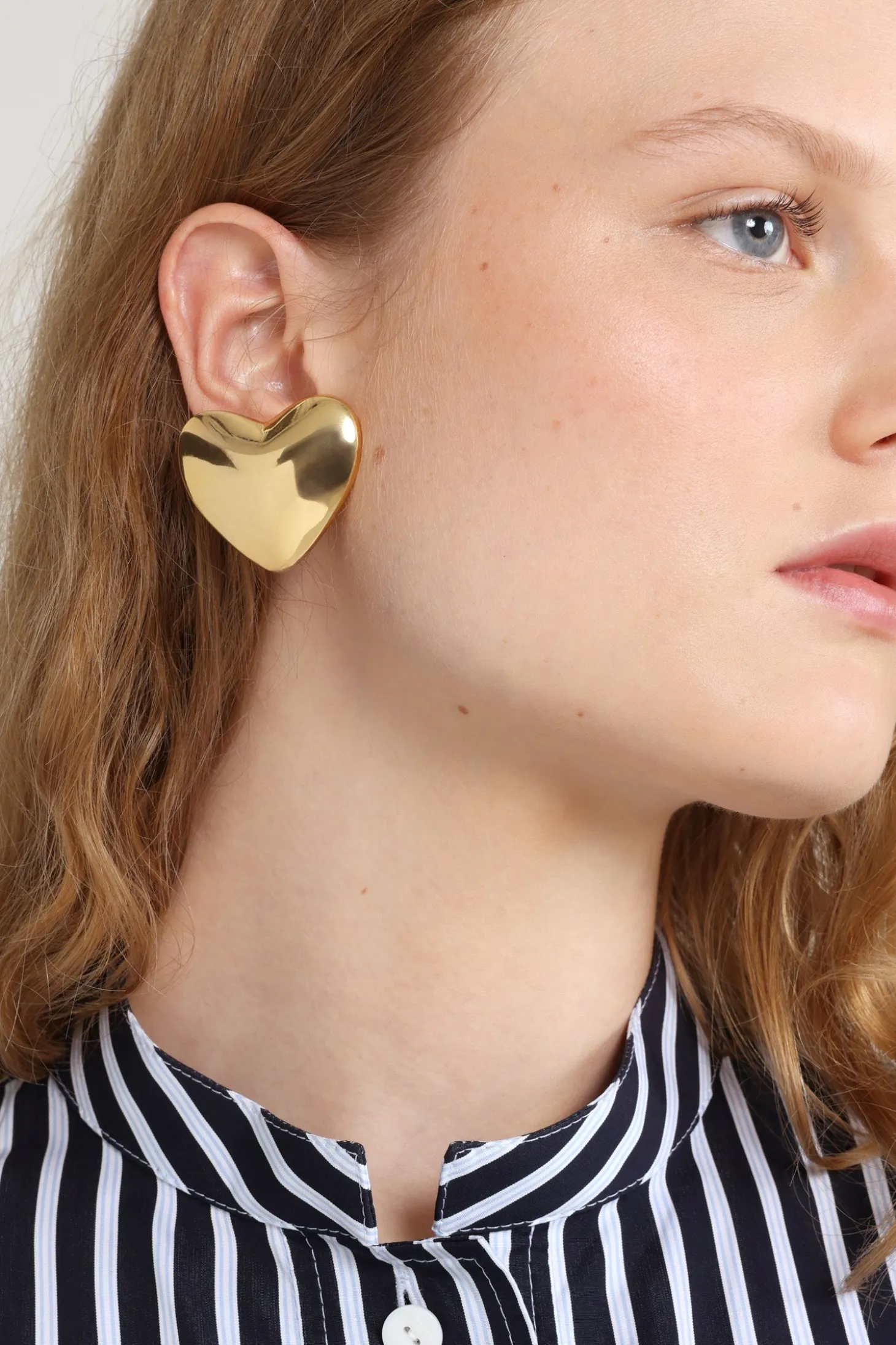 Boucles d'oreilles cœur à clips en laiton doré