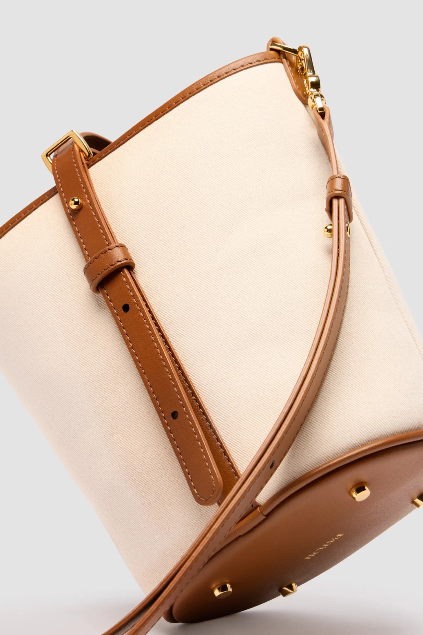 Petit sac seau JP en cuir et coton