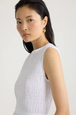 Robe midi smockée à ourlet volanté en faille recyclé